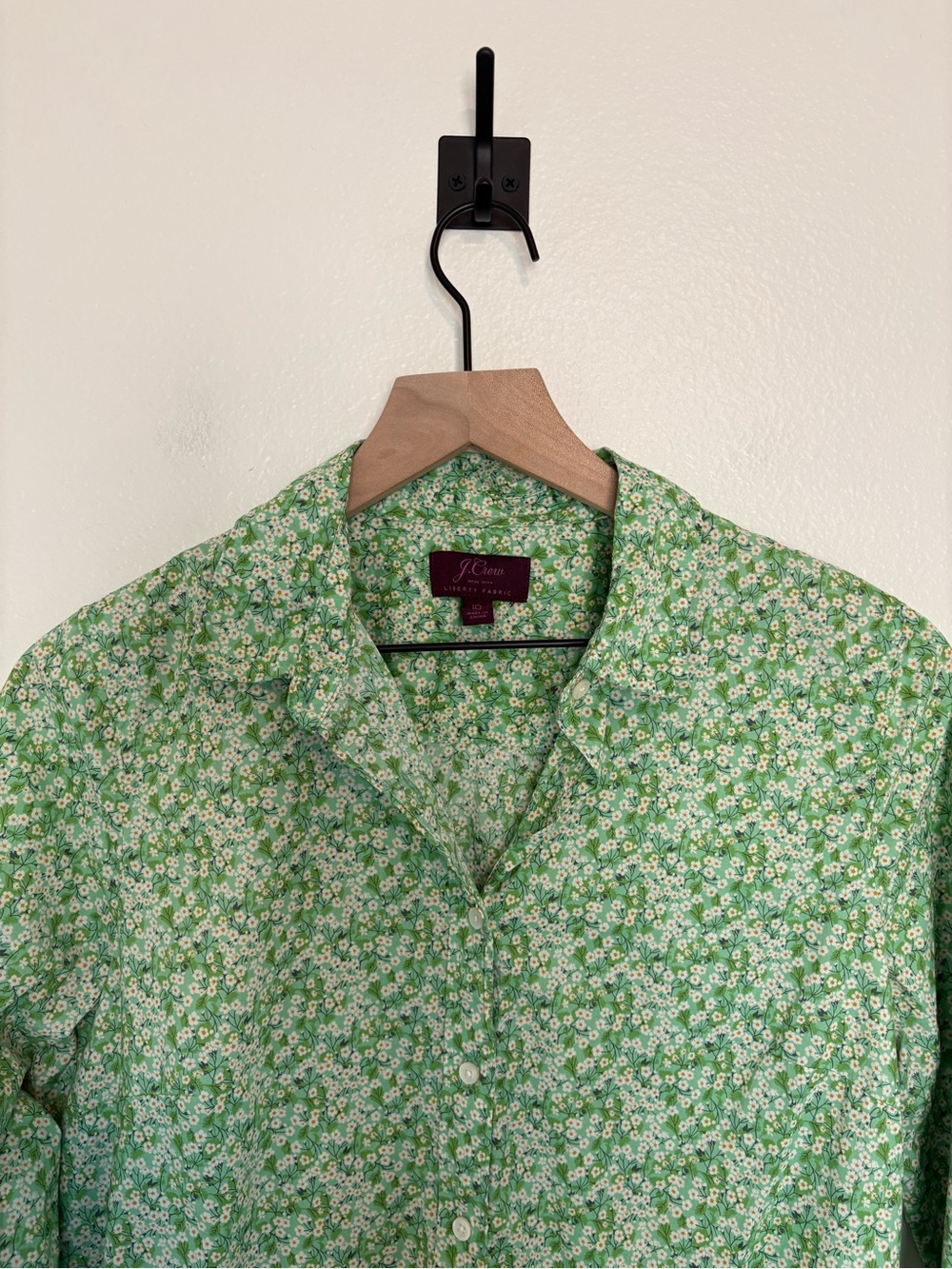 J. Crew Liberty of London Floral Cotton Poplin Perfect Button-Up Shirt Green 10 - Picture 3 of 9